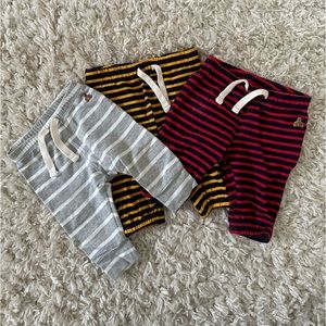LIKE NEW Baby Gap Pants Bundle 0-3 Months